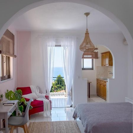 Pefkides Aegina Boutique Apartments Agia Marina  Экстерьер фото